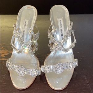 MANOLO BLAHNIK heels